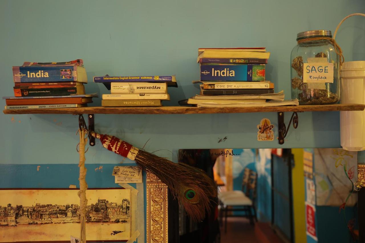 Good Vibes Hostel Varanasi Exteriör bild