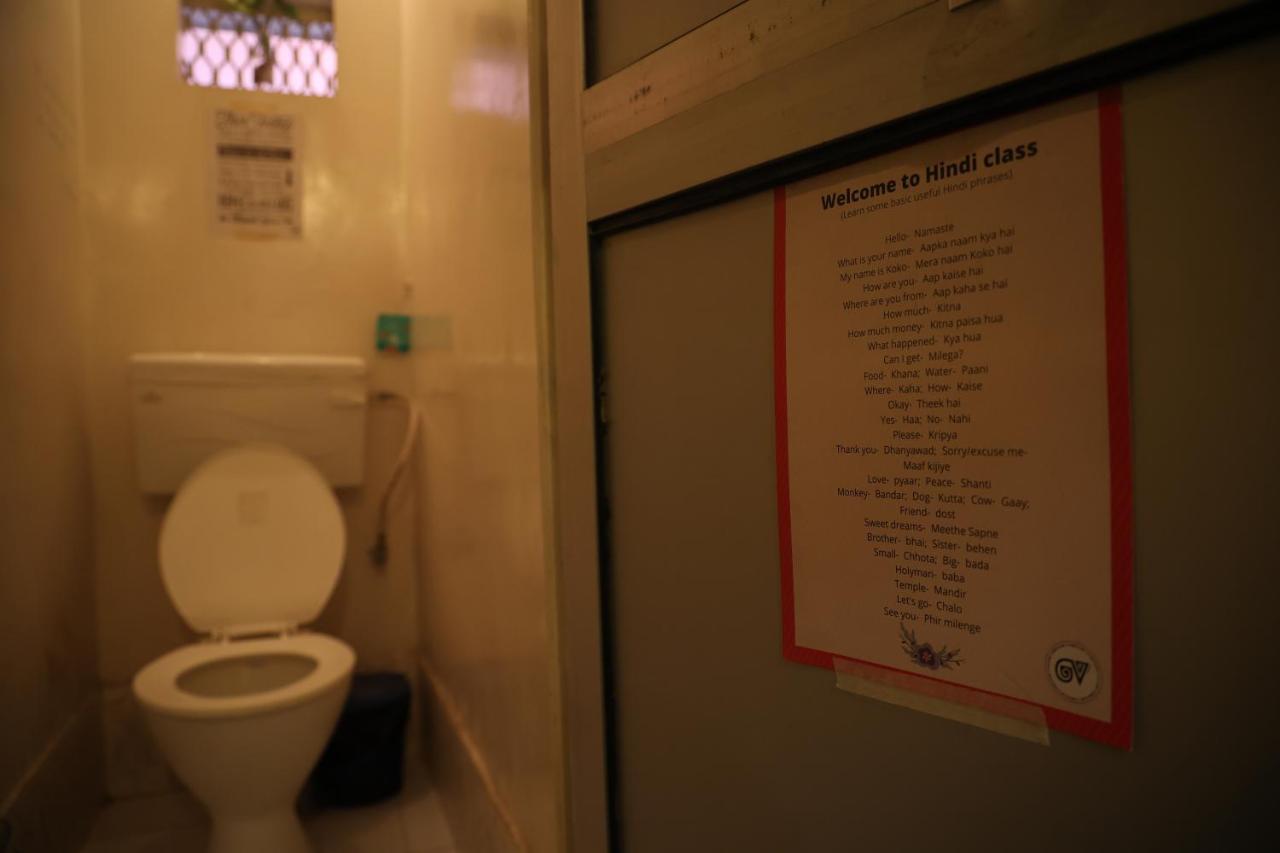 Good Vibes Hostel Varanasi Exteriör bild