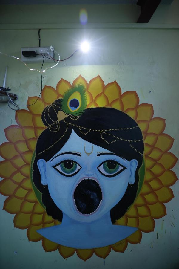 Good Vibes Hostel Varanasi Exteriör bild