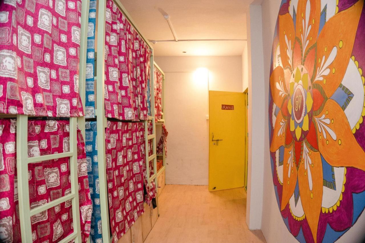 Good Vibes Hostel Varanasi Exteriör bild